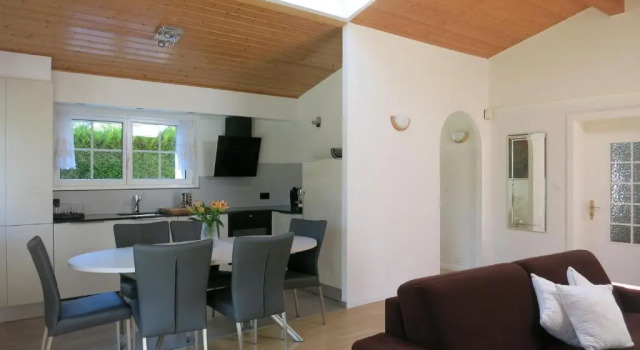 Jade B&B, Prenota Bed & breakfast Port-Valais Canton Vallese