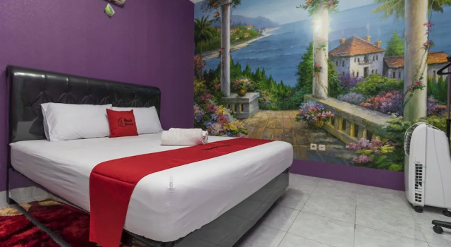 RedDoorz @ Duren Sawit, Book Hotel Jakarta Jakarta Province