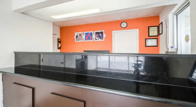 Motel 6-Commerce, GA, Buchen Sie Motel Commerce Georgia