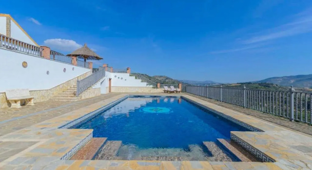 Casa El Mirador Iznajar by Ruralidays, Забронировать Отель Иснахар Cordoba Province, рядом с Церковь апостола Сантьяго