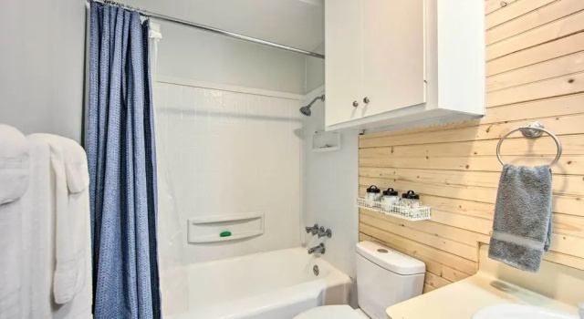 Коттедж с 2 комнатами Longview Vacation Rental Home: 4 Mi to Dtwn
