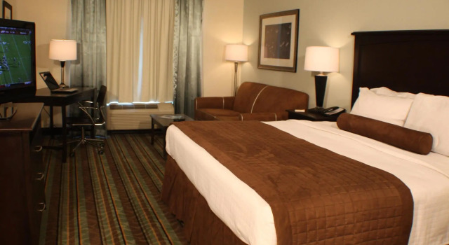 Номер Standard Best Western Plus Chain of Lakes Inn & Suites
