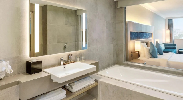 Двухместный люкс Premier Floor Deluxe Novotel Jakarta Mangga Dua Square