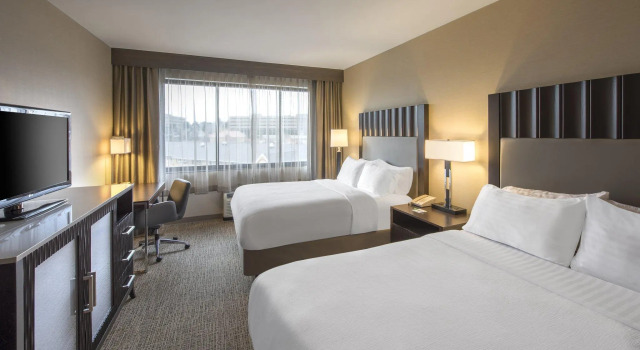 Четырёхместный номер Standard Holiday Inn Denver Lakewood by IHG