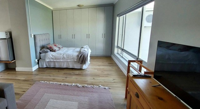 Kortrijk Paarl Self Catering