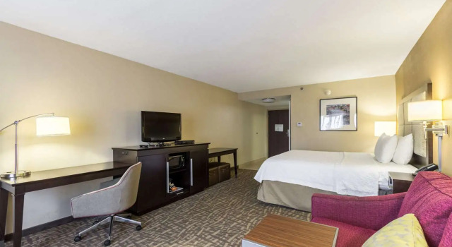 Номер Standard Hampton Inn Jackson Pearl Intrntl Airport