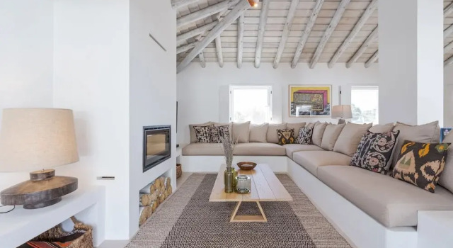 Wooden Villa By Cadenzalux