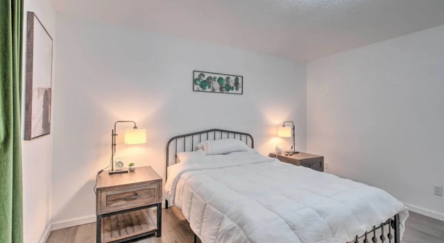 Pet-friendly PNW Home, 1 Mi to Rockaway Beach, Varaa Hotelli Rockaway Beach 