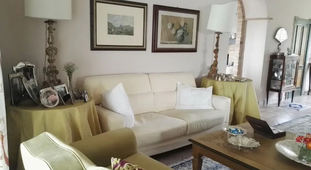 Villarondanella, Rezervasyon Villa Fermo villalar, Villa