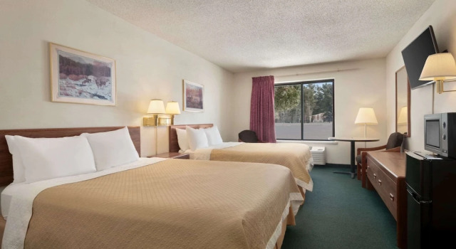 Doppel Suite Days Inn by Wyndham Eagle River