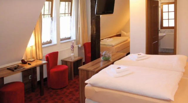 Двухместный номер Standard Hotel Goldener Hirsch