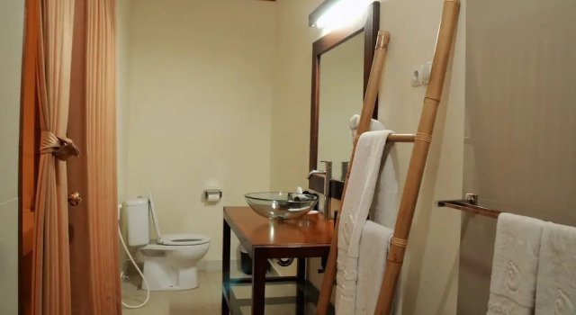 Трёхместный номер Deluxe Premier Lumbung Jambuluwuk Oceano Gili Trawangan
