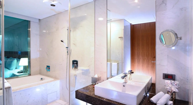 Трёхместный номер Standard FleurLis Hotel
