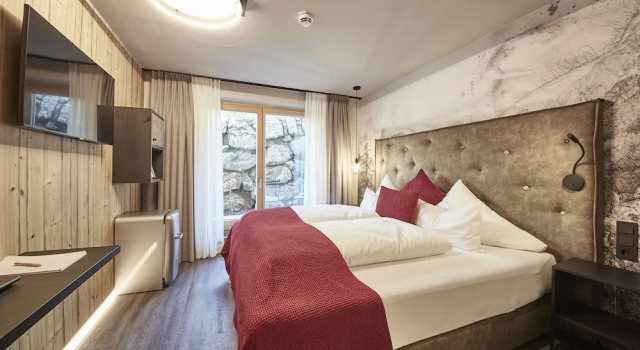 Hotel Astrid inklusive JokerCard & Pool, Забронировать Отель Глемм Зальбах-Хинтерглемм, рядом с Горнолыжный подъемник Бернкогельбан