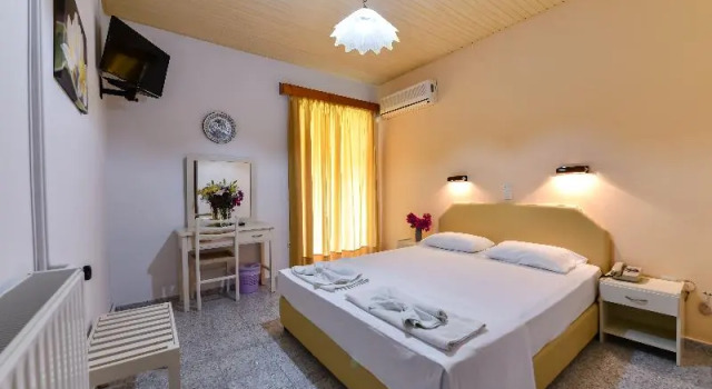 Номер Standard с балконом Ionis Hotel