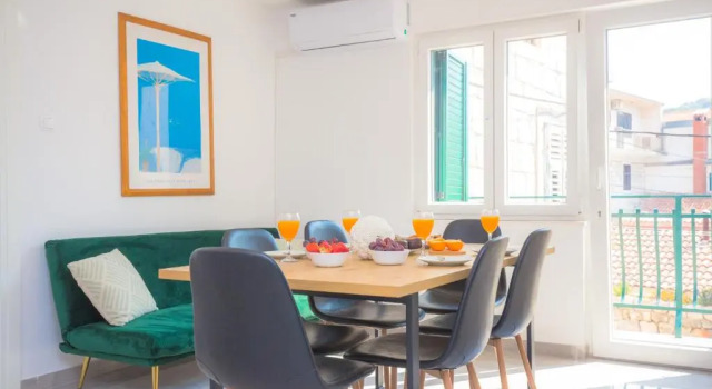 Luxury Old Town Apartment I&I
