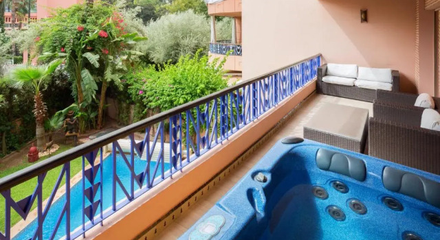 The Sapphire Apartment with Private Swimming Pool & Hot Tub - Hivernage Quarter - By Goldex Marrakech