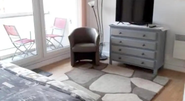 Studio in Saint-brieuc, With Furnished Balcony and Wifi, Rezerwuj Hotel Saint-Brieuc 