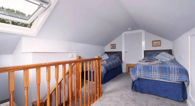 Spacious countryside 4 bedroom bungalow