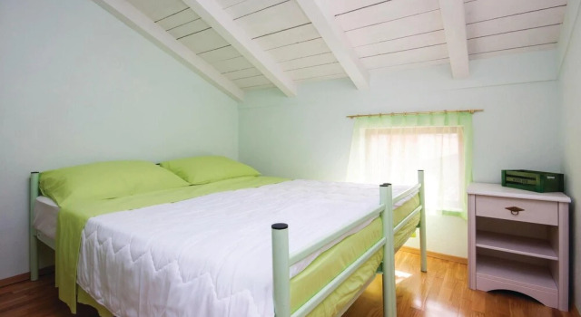Amazing Home in Tribunj Sovlje With Wifi and 4 Bedrooms
