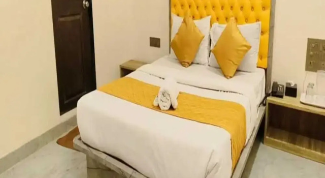 Двухместный номер Deluxe Hotel Pride Suites