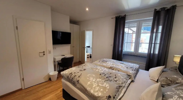 Двухместный номер Standard с балконом Weingut Lehnert-Veit Gutshotel