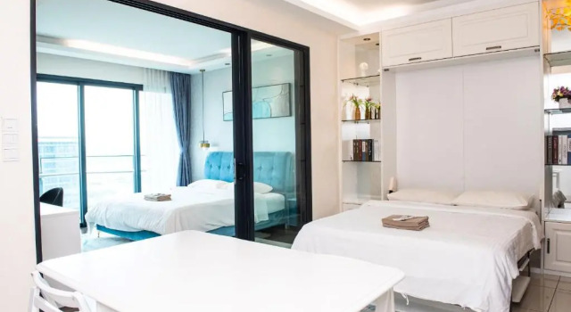 Полулюкс Stay @ Almas Puteri Harbour