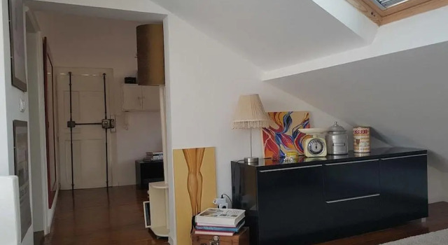Stylish Lisbon Apartment in Alfama w/ Heating, Забронировать Апартаменты/квартира Отели Лиссабона с парковкой, рядом с Money Museum, Парковка
