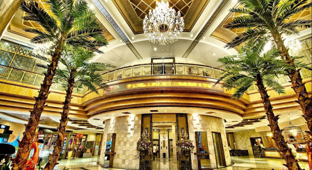 Vienna International Hotel Shandong Yantai FTA Jinshatan Xingyi Square