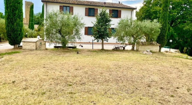 Апартаменты Umbrian Hills Flat - Free Parking & Garden