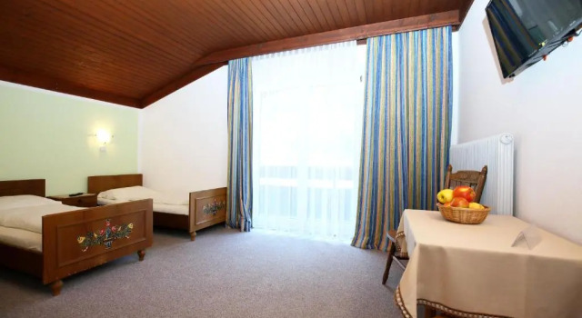 Dorfgasthof Hotel Staberhof, Rezervovat Hotel Hotely v Carinthia s parkováním, Parkování