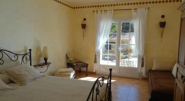 Номер Superior с видом на бассейн La Bastide de Font Clarette