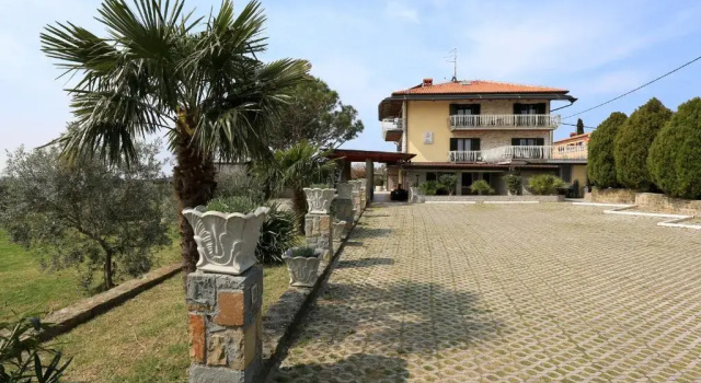 Кровать в общем номере Hostel Panorama Portorož