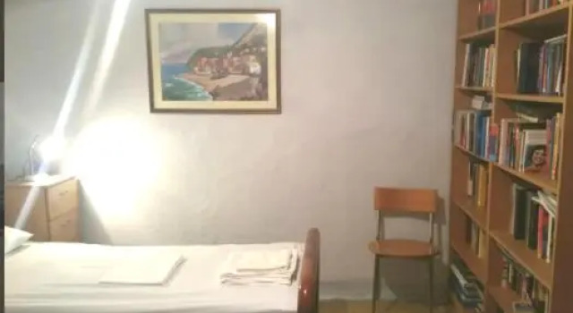 Communist style apartment, Забронировать Апартаменты/квартира Тирана область Тирана, рядом с Skanderbeg Square