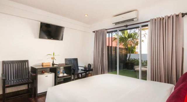 Люкс Apsara Centrepole Hotel