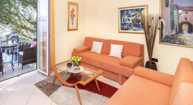 Vila Klara 1, Varaa Hotelli Hotellit Kvarner Islands uima-altaalla, Uima-allas