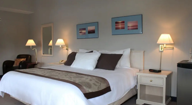 Номер Standard Quarterdeck Inn Port Hardy