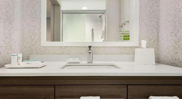 Номер Standard Home2 Suites by Hilton Brooklyn Park Minneapolis