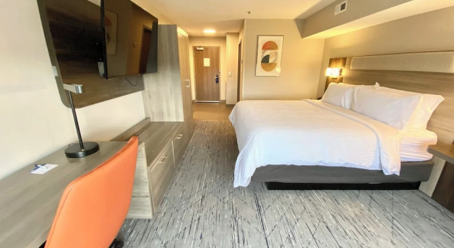Двухместный номер Standard Holiday Inn Express & Suites Elyria by IHG