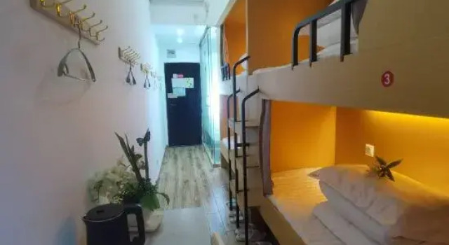 Капсула Xiao Hotel Apartment (Shanghai Pengpu Xincun Subway Station)