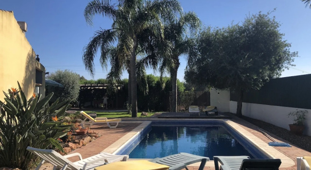 Коттедж Rustic Villa With Pool Near Olhao