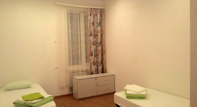 Holiday on Zarechnaya - Hostel, Забронировать Хостел Отели Красноярска с завтраком, рядом с Литературный Музей им. В.П.Астафьева, Завтраки