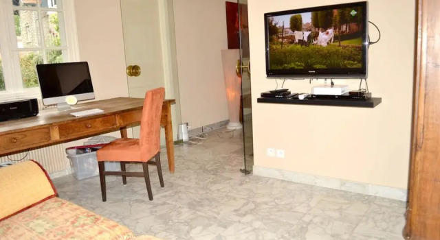 Villa With 6 Bedrooms in Cambo-les-bains, With Wonderful Mountain View, Private Pool, Enclosed Garden - 19 km From the Beach, Prenota Villa Hotel a Aquitania con parcheggio, Parcheggio