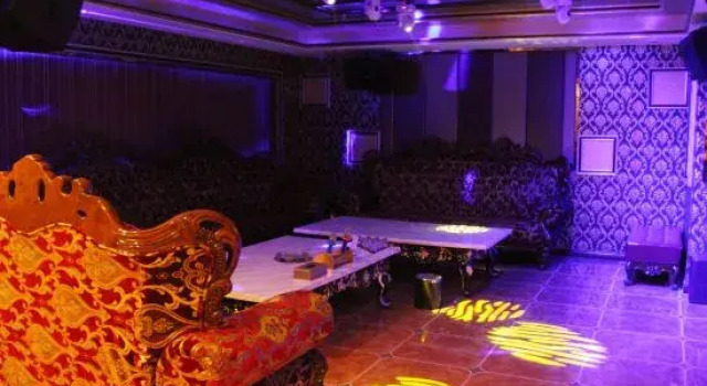 Gezi Hua Grand Hotel, Book Hotel Hoteller i Ya'an med pool, Swimmingpool