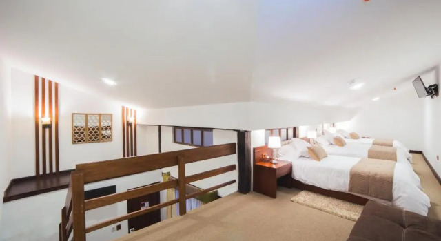 Четырёхместный номер Standard Felicia Hotel & Suites