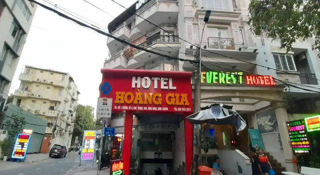 OYO 1226 Hoang Gia Hotel, Забронировать Отель Биньань Хошимин, рядом с Lotte Mart