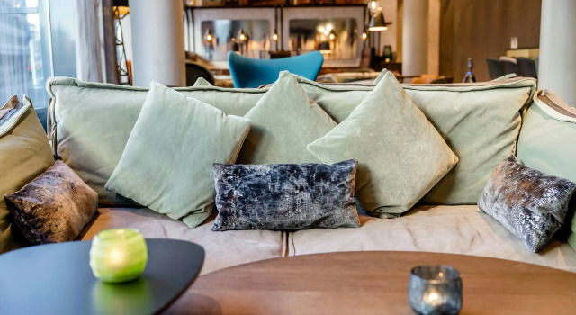 Motel One Nürnberg-City, Забронировать Мотель Отели Нюрнберга с парковкой, рядом с Городской музей Фембохаус, Парковка