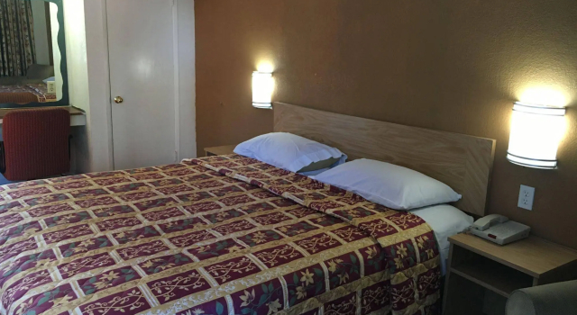 American Inn Ontario