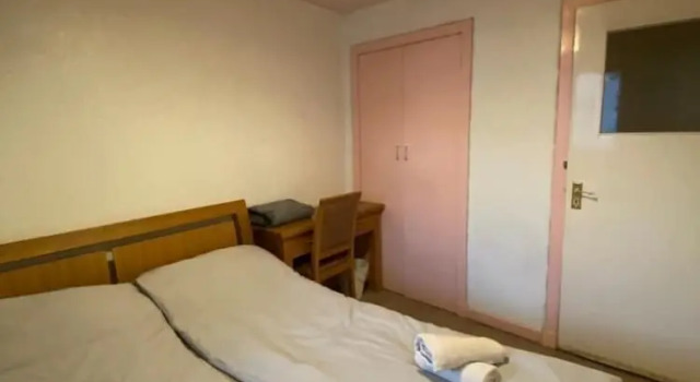 Edi B&B, Забронировать Отель «постель и завтрак» Старый город Эдинбург, рядом с Железнодорожный вокзал Эдинбург-Уэверли