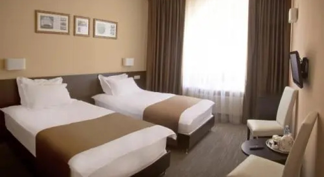 Schiller, Buchen Sie Hotel Dniprodzerzhynsʼk Oblast Dnipropetrowsk